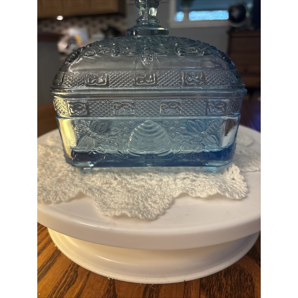 Vintage Indiana Glass Tiara Cobalt Blue Honey Bee Covered Candy Dish Trinket Box